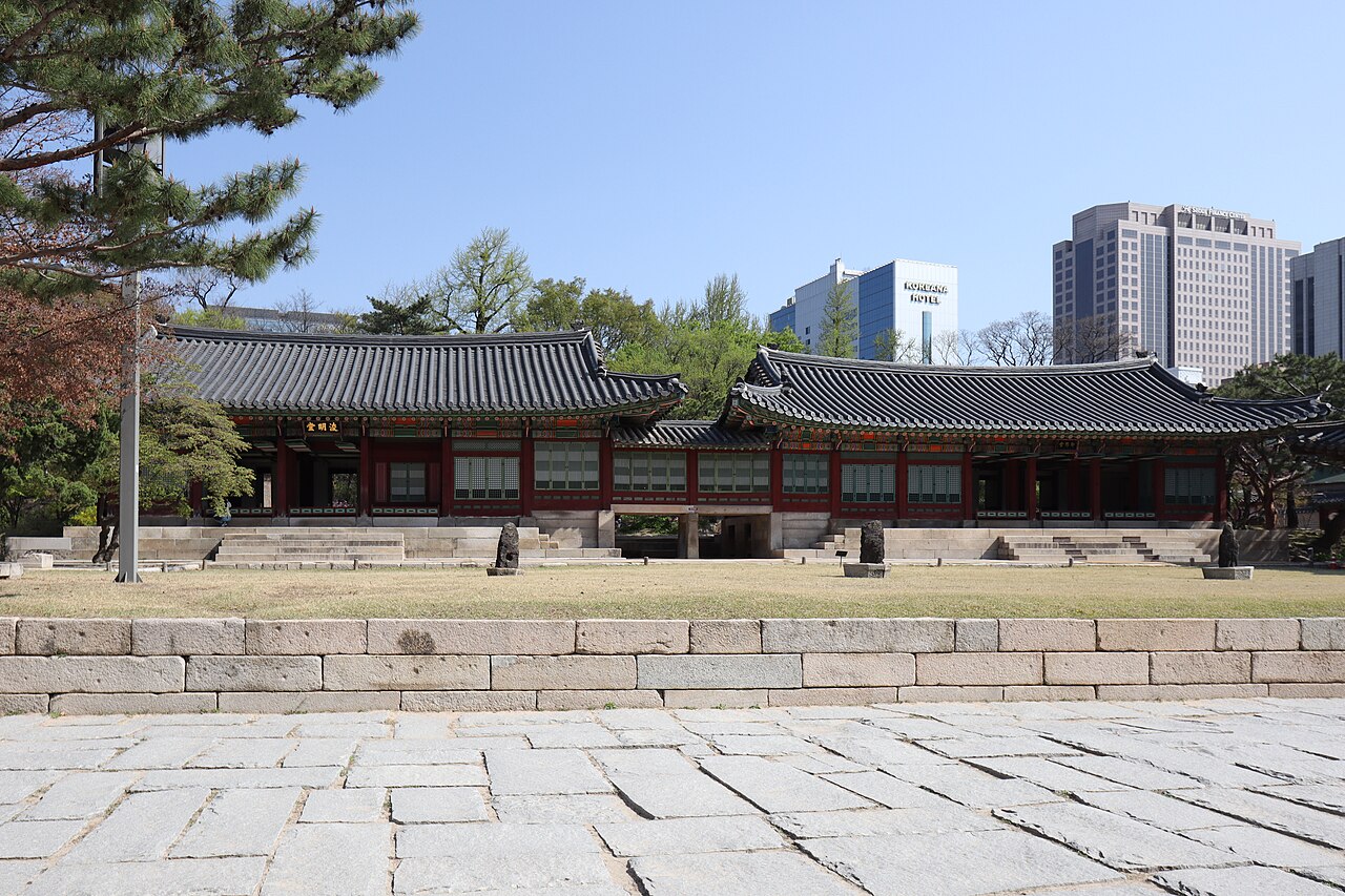 Traditional halls and stone courtyard at Deoksugung Palace in central Seoul