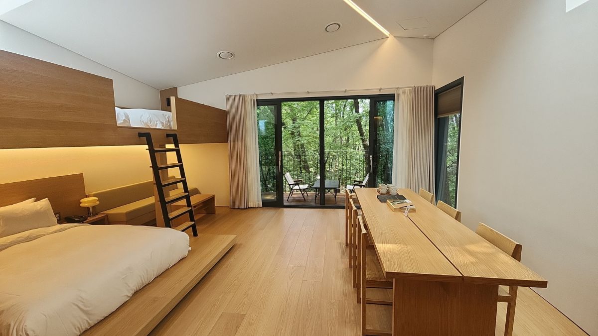 Bunk-style family room interior at Surak Hyu recreation forest